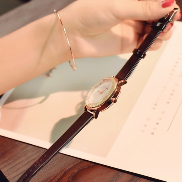 NEW 4 Colors Exquisite Quartz Watch - Picture 8 of 8